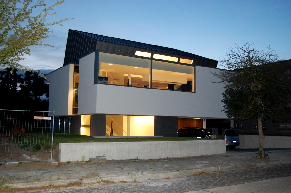 verlicht moderne nieuwbouw woning architect